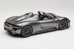 Porsche 918 Spyder Liquid Metal Silver Minichamps 1:18 110062430 Metall — bild 3 av 8