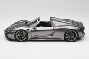 Porsche 918 Spyder Liquid Metal Silver Minichamps 1:18 110062430 Metall — bild 4 av 8