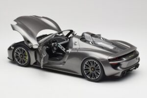 Porsche 918 Spyder Liquid Metal Silver Minichamps 1:18 110062430 Metall — bild 5 av 8