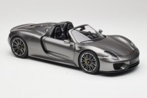 Porsche 918 Spyder Liquid Metal Silver Minichamps 1:18 110062430 Metall — bild 6 av 8
