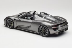 Porsche 918 Spyder Liquid Metal Silver Minichamps 1:18 110062430 Metall — bild 7 av 8