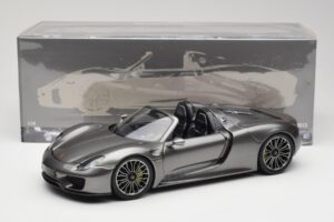Porsche 918 Spyder Liquid Metal Silver Minichamps 1:18 110062430 Metall — bild 8 av 8