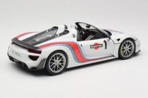 Porsche 918 Spyder Weissach Package Martini Minichamps 1:18 110062440 Metall — bild 3 av 8