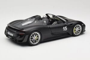 Porsche 918 Spyder Weissach Package Matt Black Minichamps 1:18 110062444 Metall — bild 3 av 8