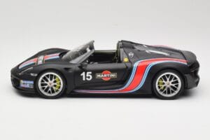Porsche 918 Spyder Weissach Package Matt Black With Martini Stripes Minichamps 1:18 110062445 Metall — bild 4 av 8