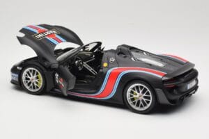 Porsche 918 Spyder Weissach Package Matt Black With Martini Stripes Minichamps 1:18 110062445 Metall — bild 5 av 8