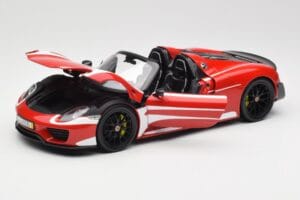 Porsche 918 Spyder Weissach Package Röd & Vita Ränder Minichamps 1:18 110062442 Metall — bild 2 av 9