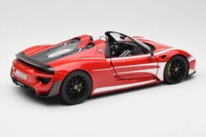 Porsche 918 Spyder Weissach Package Röd & Vita Ränder Minichamps 1:18 110062442 Metall — bild 4 av 9