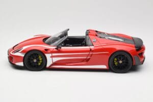 Porsche 918 Spyder Weissach Package Röd & Vita Ränder Minichamps 1:18 110062442 Metall — bild 5 av 9