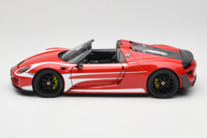 Porsche 918 Spyder Weissach Package Röda Vita Ränder Minichamps 1:18 110062442-O1 Metall — bild 4 av 8