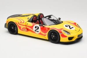 Porsche 918 Spyder Weissach Package Gul Med Ränder Minichamps 1:18 110062446 Metall — bild 6 av 8