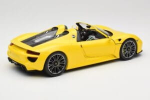 Porsche 918 Spyder Gul Minichamps 1:18 110062434 Metall — bild 3 av 8