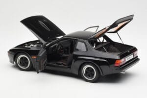 Porsche 924 Carrera GT Svart AUTOart 1:18 78001 Metall — bild 5 av 8