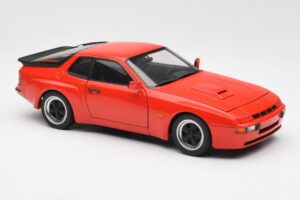 Porsche 924 Carrera GT Guards Röd AUTOart 1:18 78003 Metall — bild 6 av 8