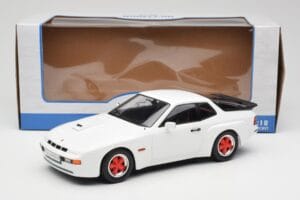 Porsche 924 Carrera GT Vit & Röda Fälgar MCG 1:18 MCG18303 Metall — bild 6 av 6