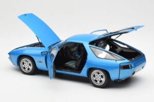 Porsche 928 Blå AUTOart 1:18 77901 Metall — bild 5 av 8