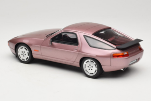 Porsche 928 S Cassis Red Metallic GT Spirit 1:18 GT524 Resin — bild 5 av 6