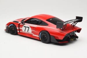 Porsche 935/19 Röd med Vita Ränder Minichamps 1:18 155067577 Metall — bild 5 av 6