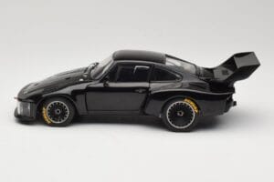Porsche 935 Turbo Group 5 1976 Exoto 1:18 18101 Metall — bild 4 av 8