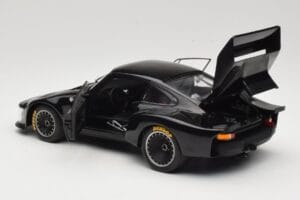 Porsche 935 Turbo Group 5 1976 Exoto 1:18 18101 Metall — bild 5 av 8