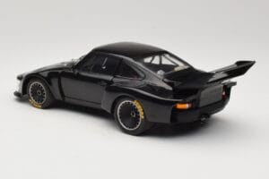 Porsche 935 Turbo Group 5 1976 Exoto 1:18 18101 Metall — bild 7 av 8