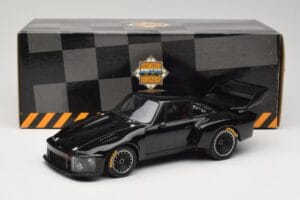 Porsche 935 Turbo Group 5 1976 Exoto 1:18 18101 Metall — bild 8 av 8