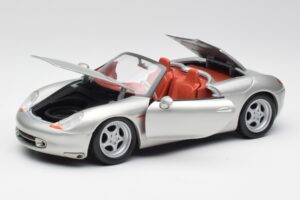Porsche Boxster 986 Silver Maisto 1:18 37800-M3 Metall — bild 2 av 8