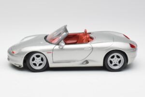 Porsche Boxster 986 Silver Maisto 1:18 37800-M3 Metall — bild 4 av 8