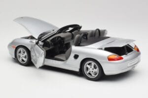 Porsche Boxster 986 Cabriolet Arctic Silver Metallic UT Models 1:18 27852 Metall — bild 5 av 8