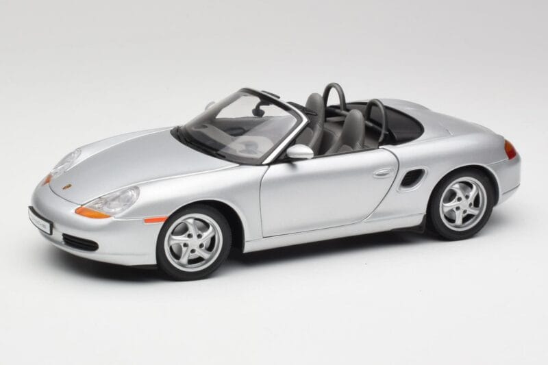 Porsche Boxster 986 Cabriolet Arctic Silver Metallic UT Models 1:18 27852 Metall