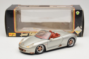 Porsche Boxster 986 Concept Silver Maisto 1:18 50231 Metall — bild 8 av 8