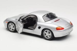 Porsche Boxster 986 Hard Top Silver UT Models 1:18 27854 Metall — bild 5 av 8