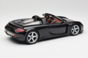 Porsche Carrera GT Svart Maisto 1:18 36665 Metall — bild 3 av 8