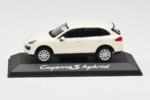Porsche Cayenne 958 S Hybrid Vit Minichamps 1:43 WAP0200040B Metall