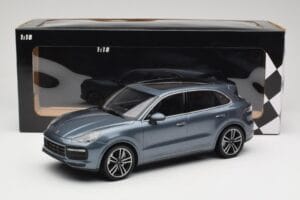 Porsche Cayenne 958 Turbo S Blue Metallic Minichamps 1:18 155066071 Metall — bild 6 av 6