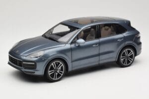 Porsche Cayenne 958 Turbo S Blue Metallic Minichamps 1:18 110066070 Metall
