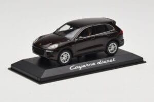 Porsche Cayenne 958 Diesel Acajou Brown Minichamps 1:43 WAP0200030E Metall — bild 2 av 4