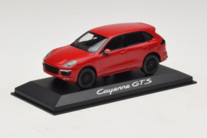 Porsche Cayenne 958 GTS Röd Minichamps 1:43 WAP0200070E Metall — bild 2 av 5