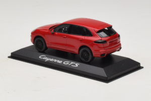 Porsche Cayenne 958 GTS Röd Minichamps 1:43 WAP0200070E Metall — bild 3 av 5