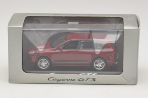 Porsche Cayenne 955 GTS Röd Med Silverhjul Minichamps 1:43 WAP02000818 Metall — bild 4 av 4