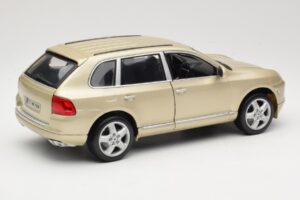Porsche Cayenne S 955 Beige Maisto 1:18 WAPC2100213 Metall — bild 3 av 8