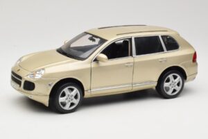 Porsche Cayenne S 955 Beige Maisto 1:18 WAPC2100213 Metall