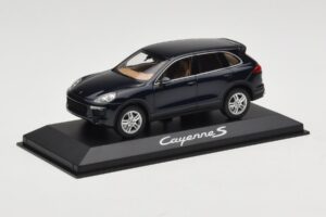 Porsche Cayenne 958 S Blue Metallic Minichamps 1:43 WAP0200060E Metall — bild 2 av 4