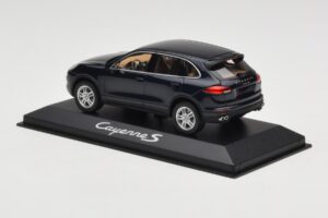 Porsche Cayenne 958 S Blue Metallic Minichamps 1:43 WAP0200060E Metall — bild 3 av 4