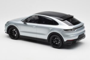 Porsche Cayenne E3 S Coupe Dolo Silver Norev 1:18 WAP0213220K Metall — bild 5 av 6