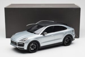 Porsche Cayenne E3 S Coupe Dolo Silver Norev 1:18 WAP0213220K Metall — bild 6 av 6