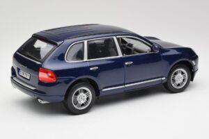 Porsche Cayenne S 9PA Dark Sea Blå Metallic Maisto 1:18 31635 Metall — bild 3 av 8