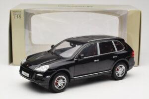 Porsche Cayenne Turbo 957 Svart Norev 1:18 WAP02112317 Metall — bild 8 av 8