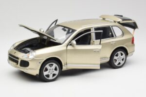 Porsche Cayenne Turbo 955 Beige Maisto 1:18 WAP02100113 Metall — bild 2 av 8
