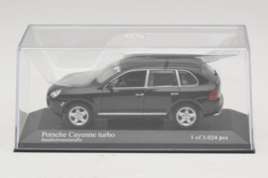 Porsche Cayenne 955 Turbo Black Metallic Minichamps 1:43 400061080 Metall — bild 4 av 5